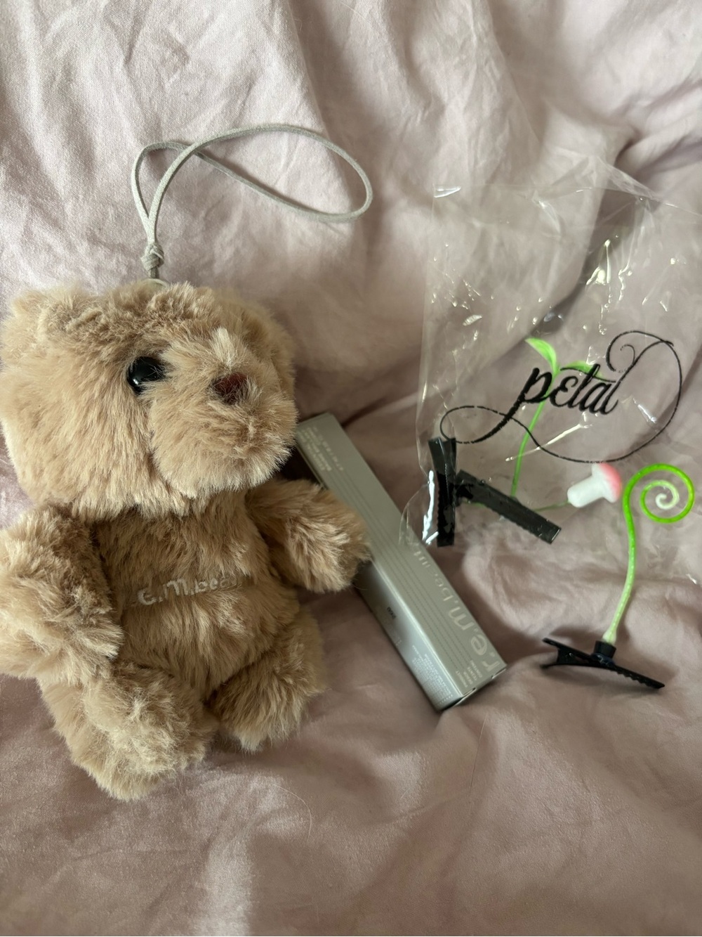 Plush Bear Key Holder in Light Brown - Brand Unknown - Picture 3 of 3